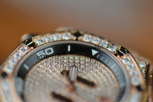 Audemars Royal Oak Offshore Diver Diamond Set Replica Watch Review_03