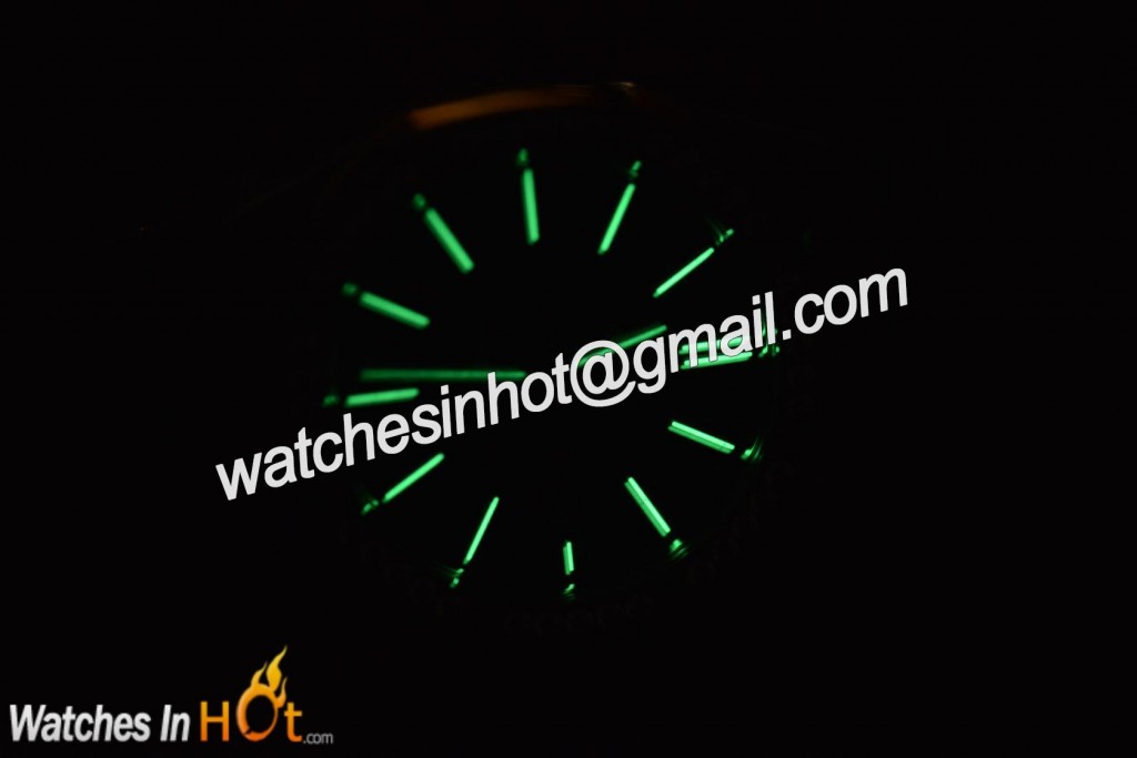 Audemars Piguet Royal Oak 41mm Diamond Replica Wristwatch Review_20