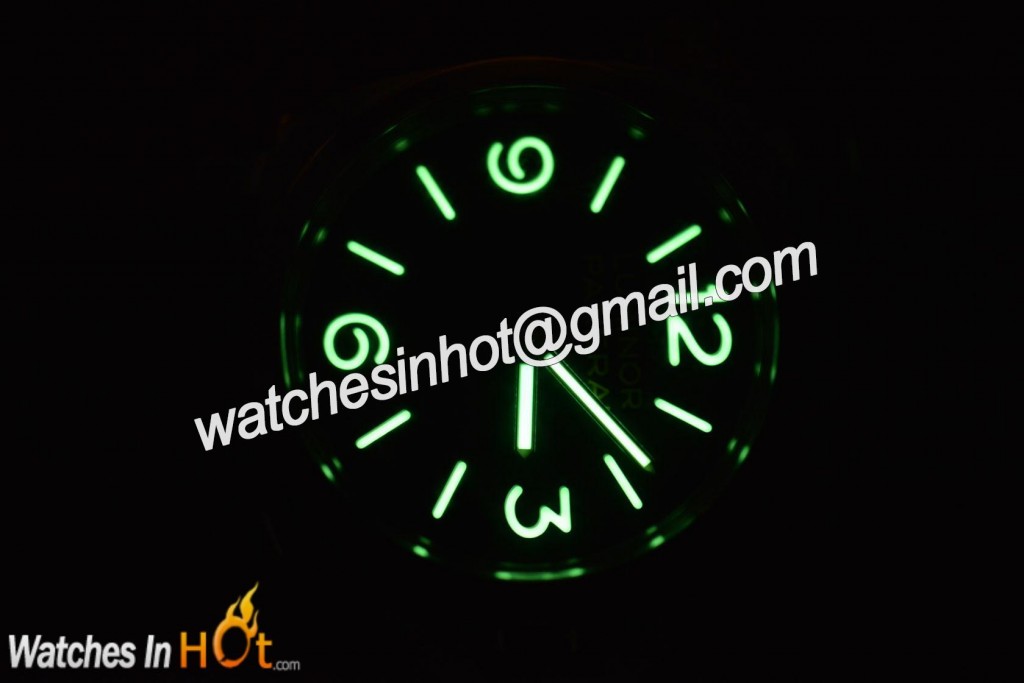 Panerai PAM 390 Luminor Base Replica Watch Review - Special Edition_17