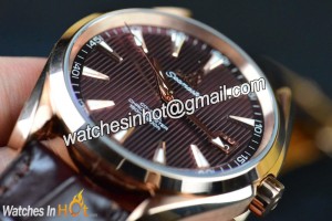 Rose Gold Plated Stainless Steel Case on Omega Seamaster Auqa Terra Chronometer Replica Watch